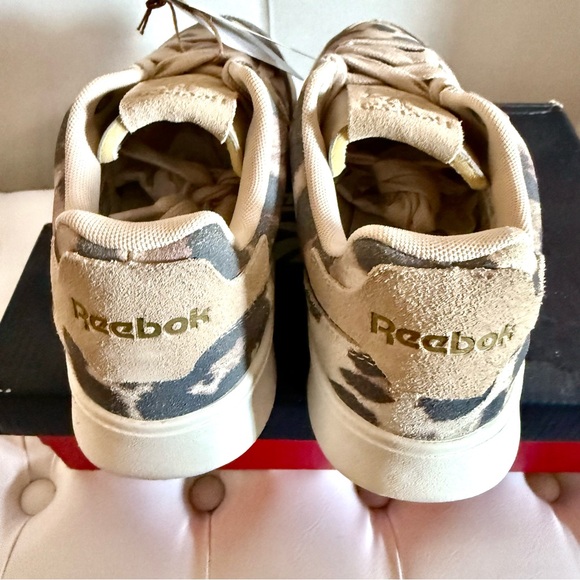 REEBOK TENNIS SNEAKERS CLUB C LEGACY DISTRESSED LEOPARD PRINT SUEDE SIZE 8 NWT - Picture 2 of 5